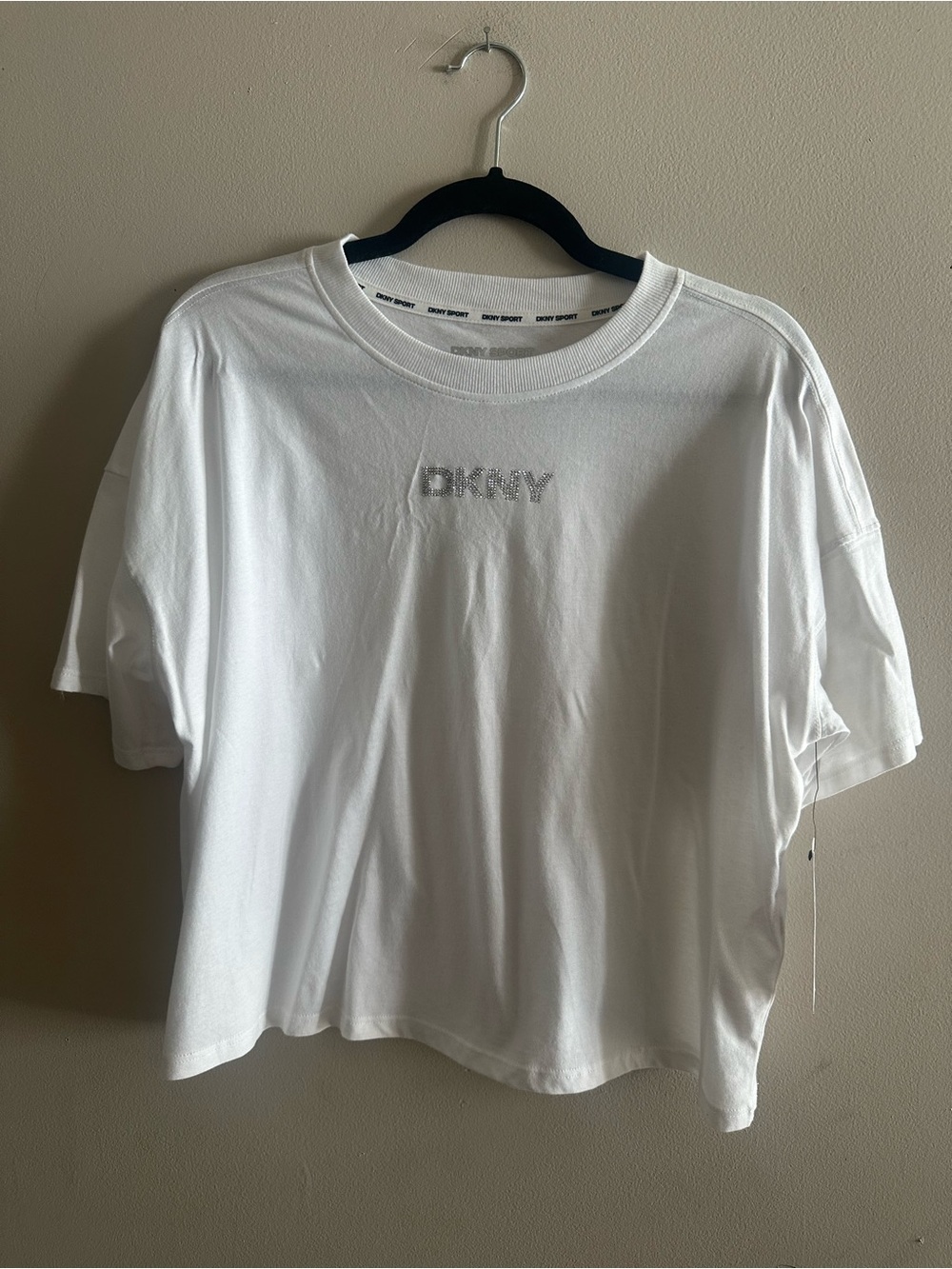 ✨DKNY White Short Sleeve Logo Tee Size M NWT